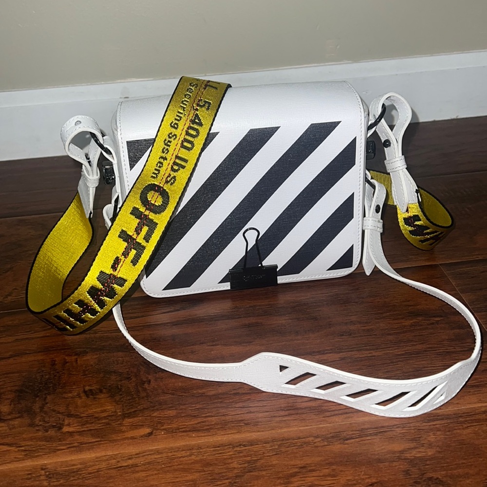 AUTHENTIC OFF WHITE DIAGONAL FLAT BAG BLACK & WHITE STRIPE